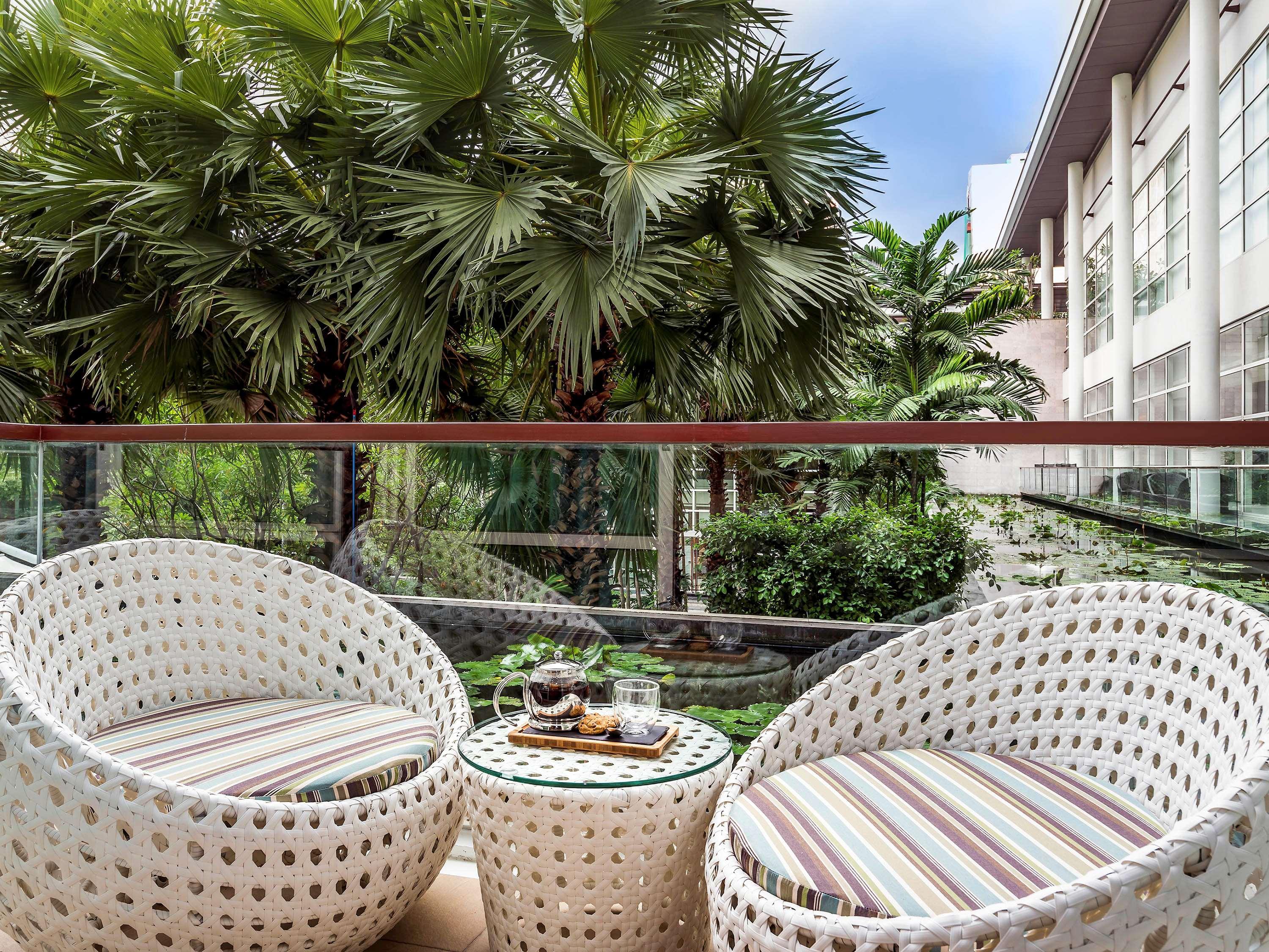 Hotel Pullman Bangkok King Power Zewnętrze zdjęcie The hotel's garden