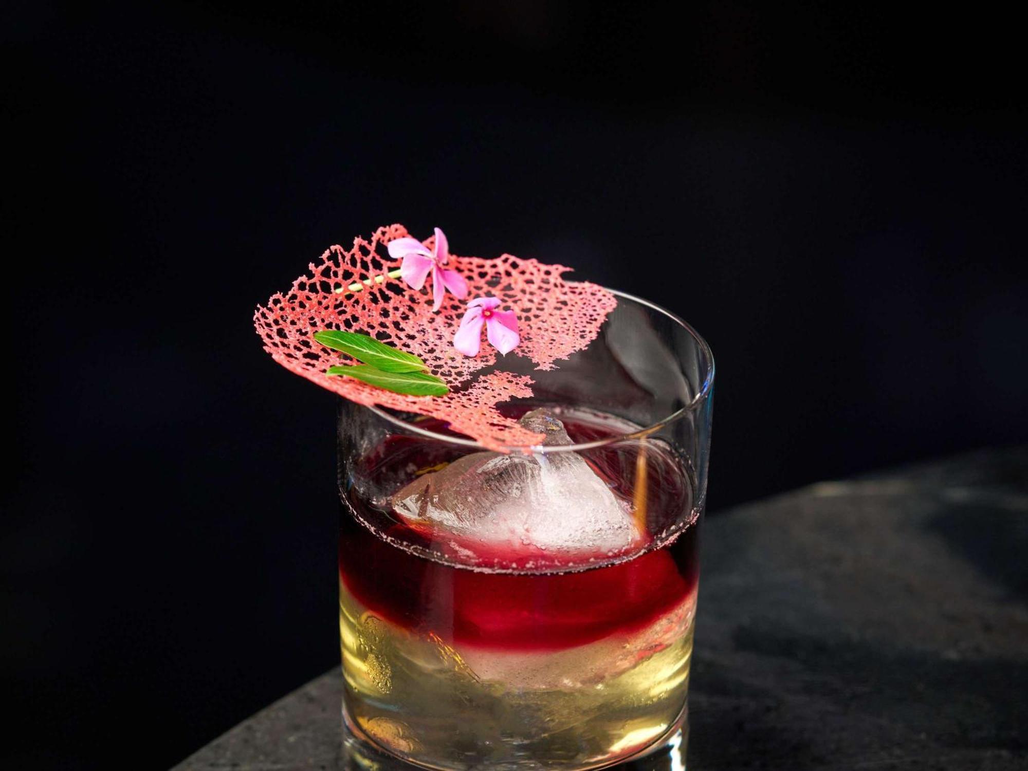 Hotel Pullman Bangkok King Power Zewnętrze zdjęcie A cocktail
